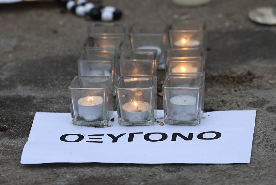 Συγκέντρωση αλληλεγγύης στον Πάνο Ρούτσι στην πλατεία Συντάγματος - «14 ημέρες δεν ένιωσα πείνα και δίψα αλλά αγάπη»