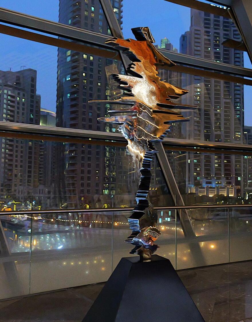 Μαρία Κάλλας: Το γλυπτό του Νίκου Φλώρου που απεικονίζει τη φωνή της στην όπερα του Ντουμπάι