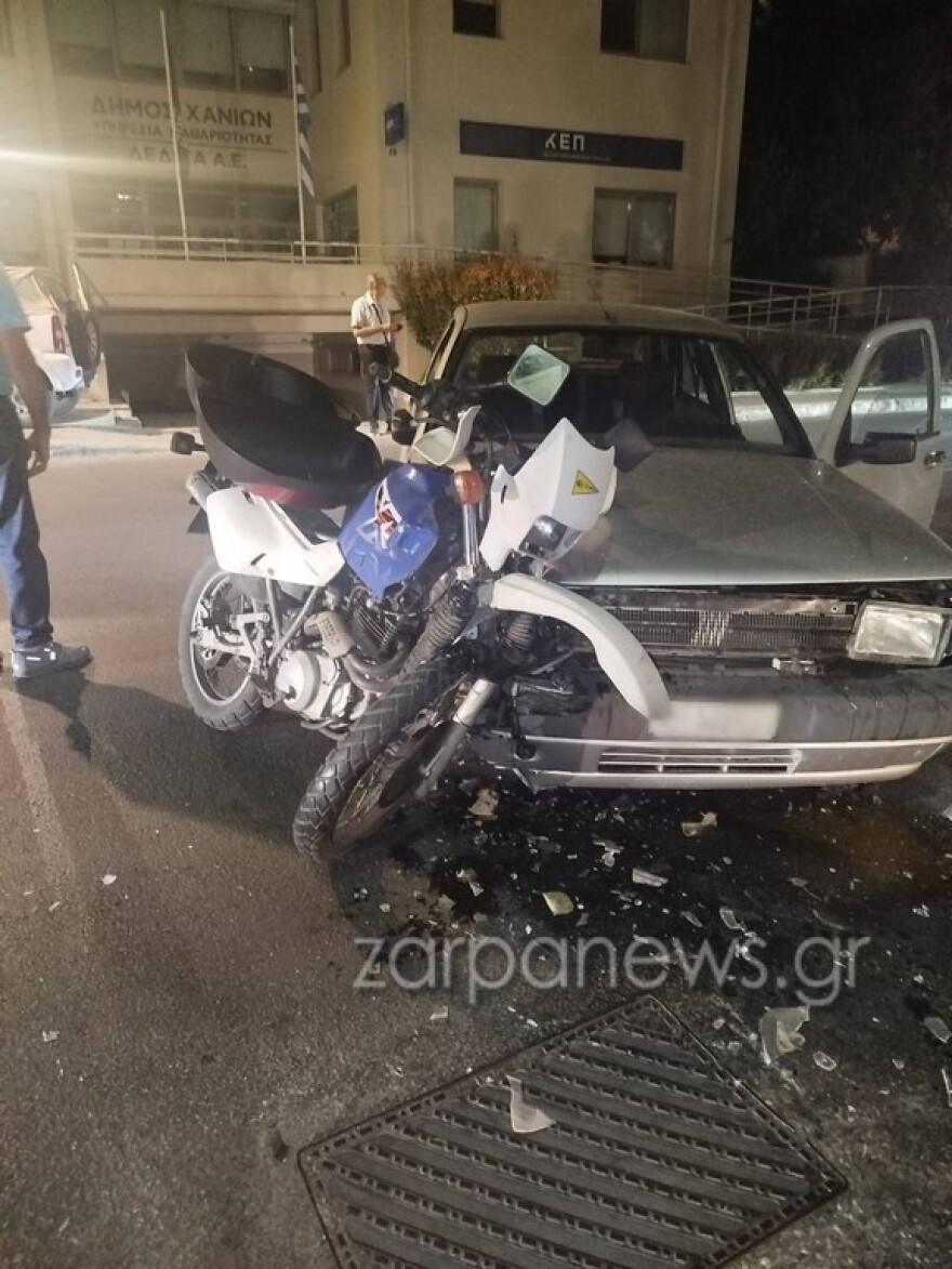 Σοβαρό τροχαίο στα Χανιά, στο νοσοκομείο δύο άτομα - Δείτε φωτογραφίες