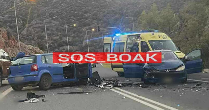 Τρεις τραυματίες σε τροχαίο ατύχημα στον ΒΟΑΚ - Οχήματα συγκρούστηκαν στο ρεύμα προς Ηράκλειο, δείτε φωτογραφίες