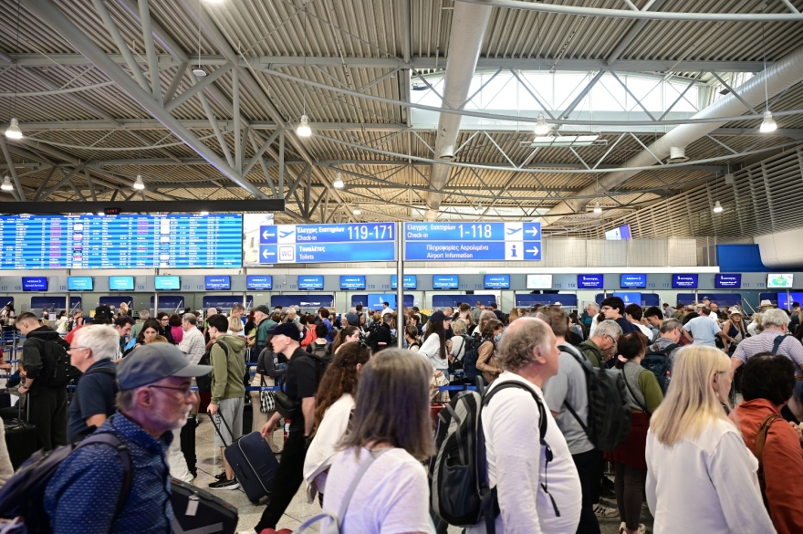 Καθυστερήσεις για 6η ημέρα στο αεροδρόμιο «Ελ. Βενιζέλος» - Ουρές από το επιβατικό κοινό, δείτε φωτογραφίες