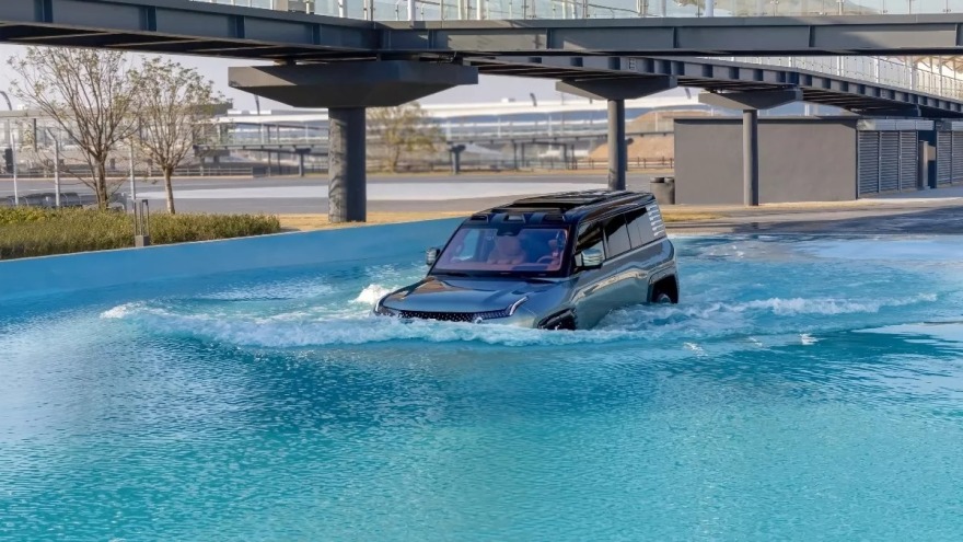 Η BYD έχει δική της πίστα δοκιμών παντός εδάφους