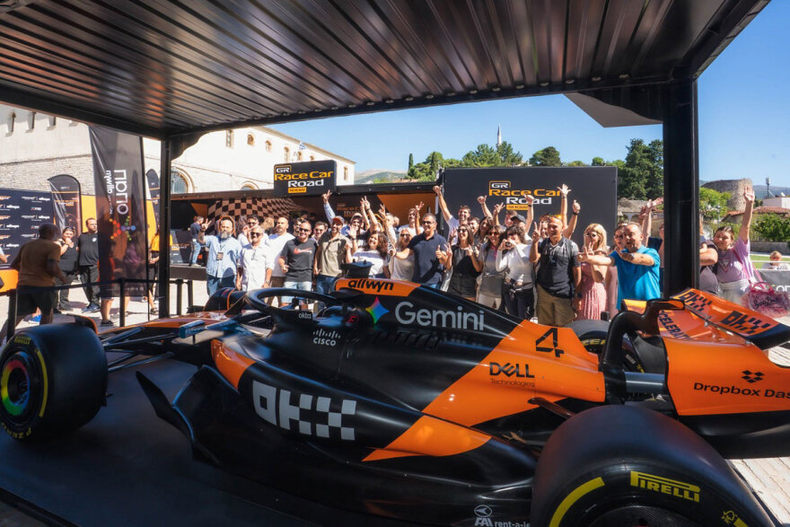 Η Λάρισα μπαίνει στον… χάρτη της Formula 1 – Το showcar της McLaren F1 Team θα βρίσκεται την Κυριακή 5 Οκτωβρίου στην κεντρική πλατεία της πόλης