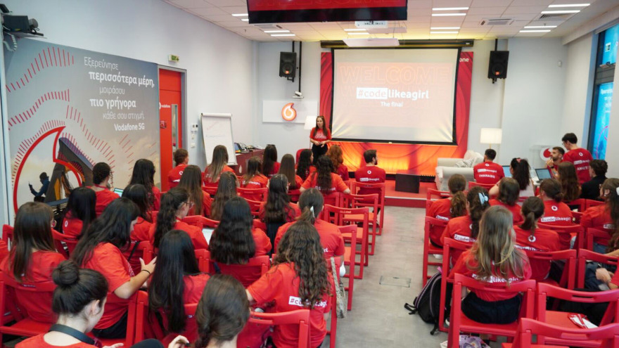 Τα κορίτσια δημιουργούν τον ψηφιακό κόσμο του αύριο