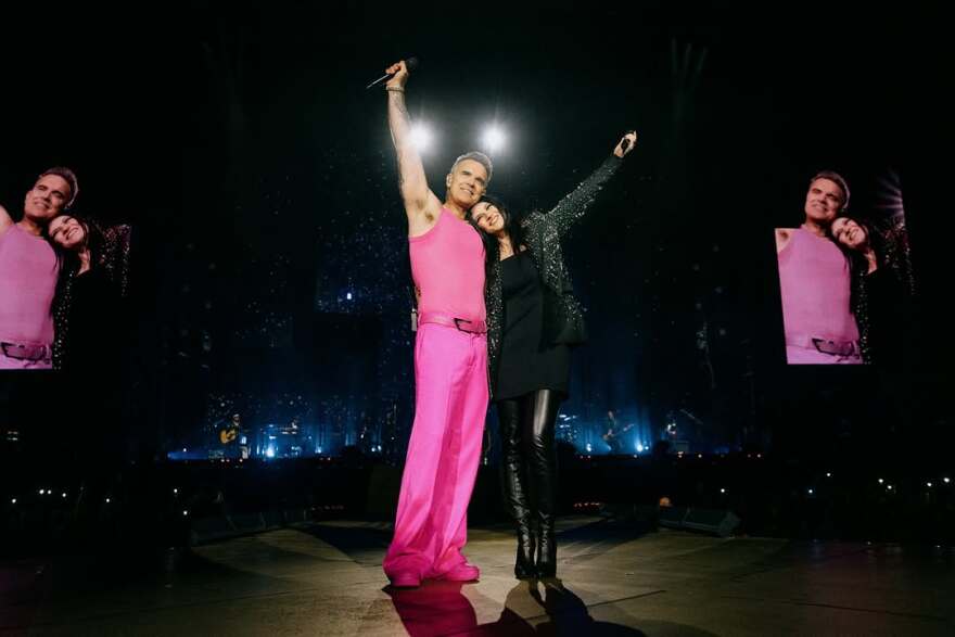 Ο Ρόμπι Γουίλιαμς δημοσίευσε φωτογραφίες από τη συναυλία του στο Καλλιμάρμαρο