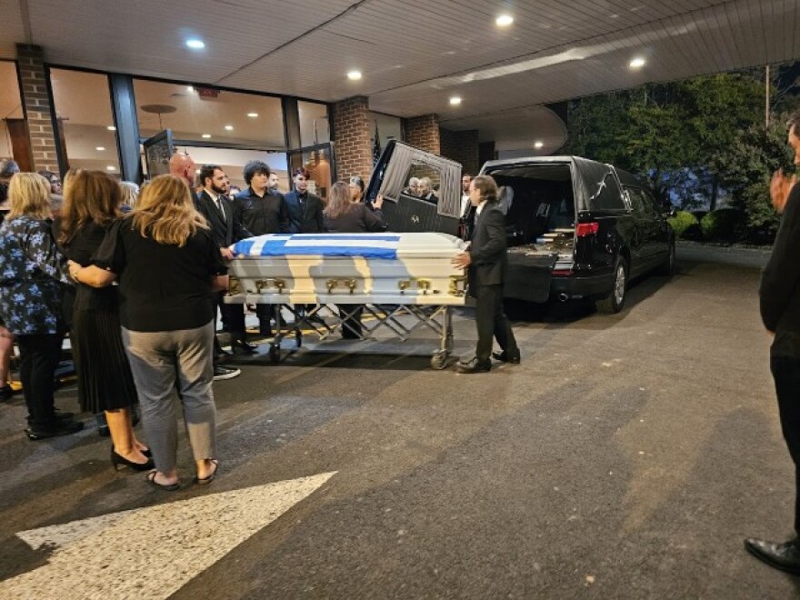 Θρήνος στην κηδεία της 17χρονης Μαρίας, που δολοφονήθηκε από τον πρώην σύντροφό της στο Νιου Τζέρσεϊ - Ήταν ο ήλιος μου, είπε η μητέρα της 
