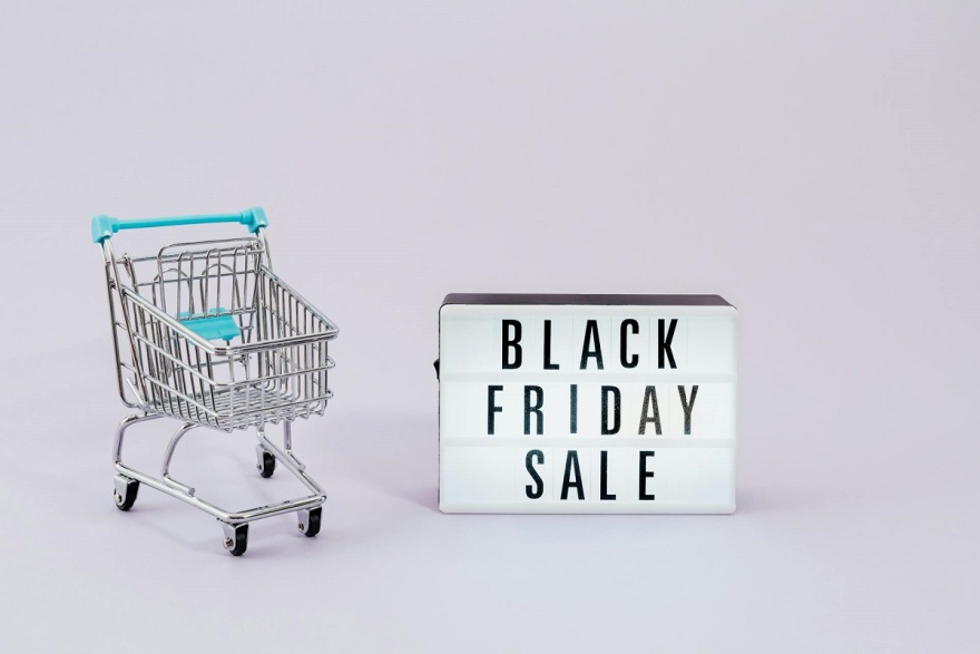 Black Friday: 5 τρόποι να γεμίσεις έξυπνα το καλάθι σου