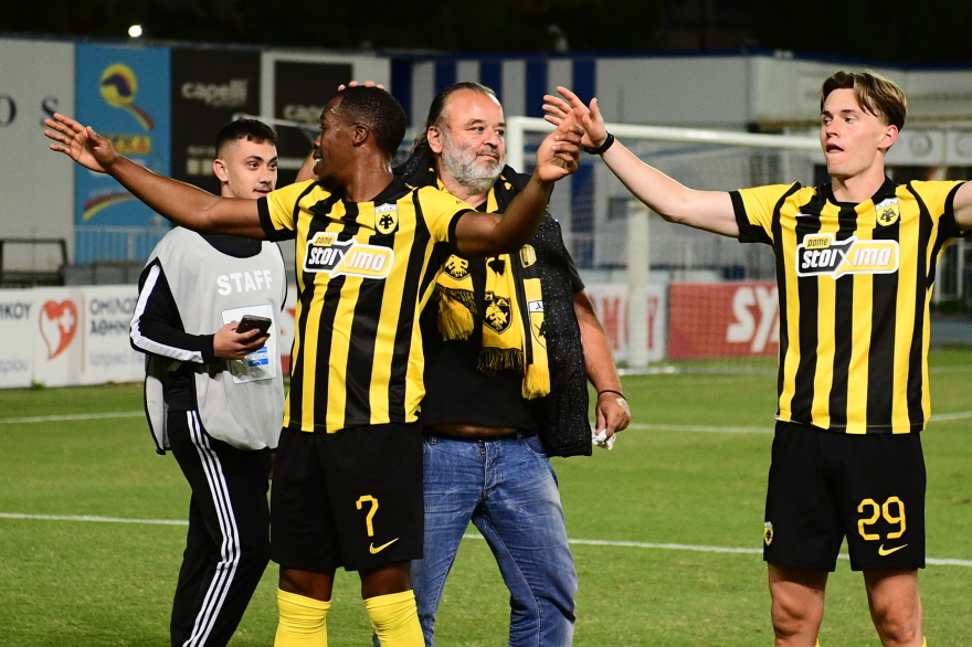 Μοίραζε συγχαρητήρια ο Μάριος Ηλιόπουλος μετά την ανατροπή της ΑΕΚ επί της Κηφισιάς στο Περιστέρι - Φωτογραφίες 