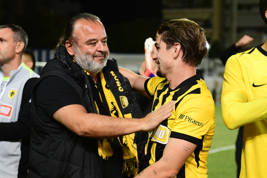 Μοίραζε συγχαρητήρια ο Μάριος Ηλιόπουλος μετά την ανατροπή της ΑΕΚ επί της Κηφισιάς στο Περιστέρι - Φωτογραφίες 