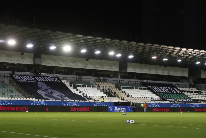 Φόρος τιμής του Παναθηναϊκού στον Τζορτζ Μπάλντοκ - Δύο μεγάλα πανό στις εξέδρες της Λεωφόρου
