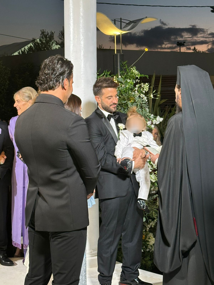 Γιώργος Λιβάνης και Ανδρομάχη παντρεύτηκαν και βάφτισαν τον γιο τους, δείτε βίντεο και φωτογραφίες