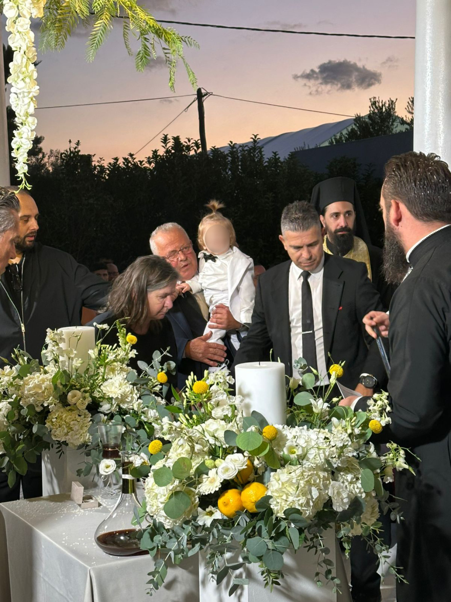 Γιώργος Λιβάνης και Ανδρομάχη παντρεύτηκαν και βάφτισαν τον γιο τους, δείτε βίντεο και φωτογραφίες