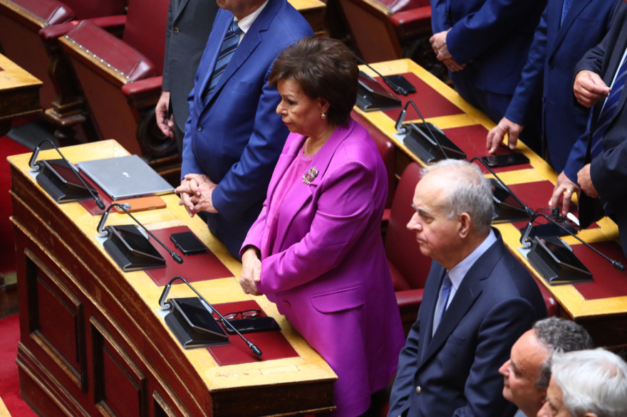 Φωτογραφίες από τον αγιασμό της Βουλής από τον Αρχιεπίσκοπο Ιερώνυμο - «Δύναμη, υπομονή και εργατικότητα» είπε προς όλους