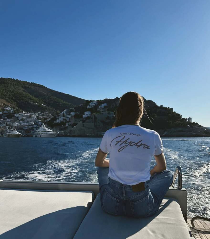 Βίκυ Καγιά: Φθινοπωρινή απόδραση στην Ύδρα - «Ευδαιμονία» έγραψε