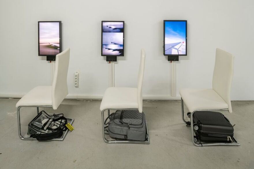 Αεροδρόμιο Ελ. Βενιζέλος: Φιλοξενεί μια μεγάλη έκθεση σύγχρονης τέχνης - Δείτε φωτογραφίες