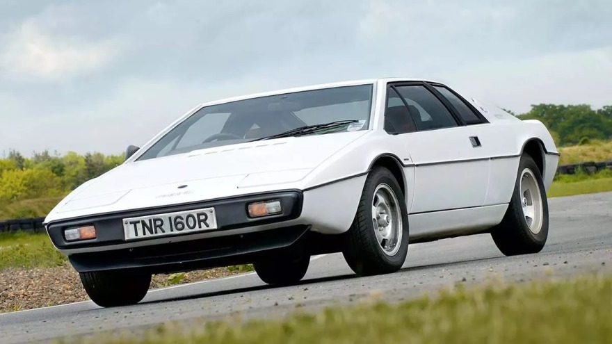 Η επιστροφή της Lotus Esprit
