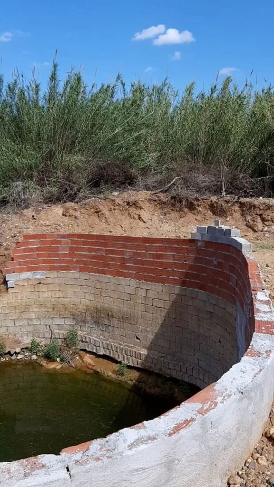 Μπάζωσαν ρέμα στη Χαλκιδική και κατασκεύασαν πηγάδι για να ποτίζουν τα χωράφια τους<br />
