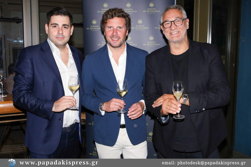 Δυναστεία Ρότσιλντ: Η βίλα της Κέρκυρας, ο Κάρολος, ο Νουρέγιεφ και η σαμπάνια