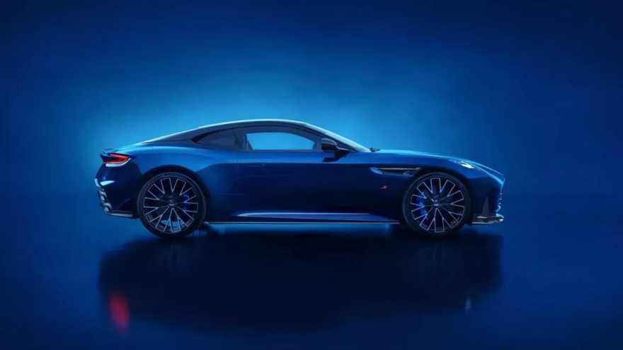 Αυτή είναι η νέα κορυφαία Aston Martin DB12