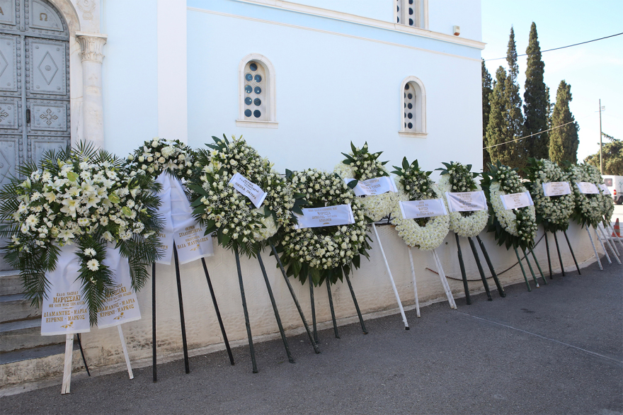 Συγκίνηση στο τελευταίο αντίο στη Μαρίσσα Λεμού στο Α’ Νεκροταφείο Αθηνών