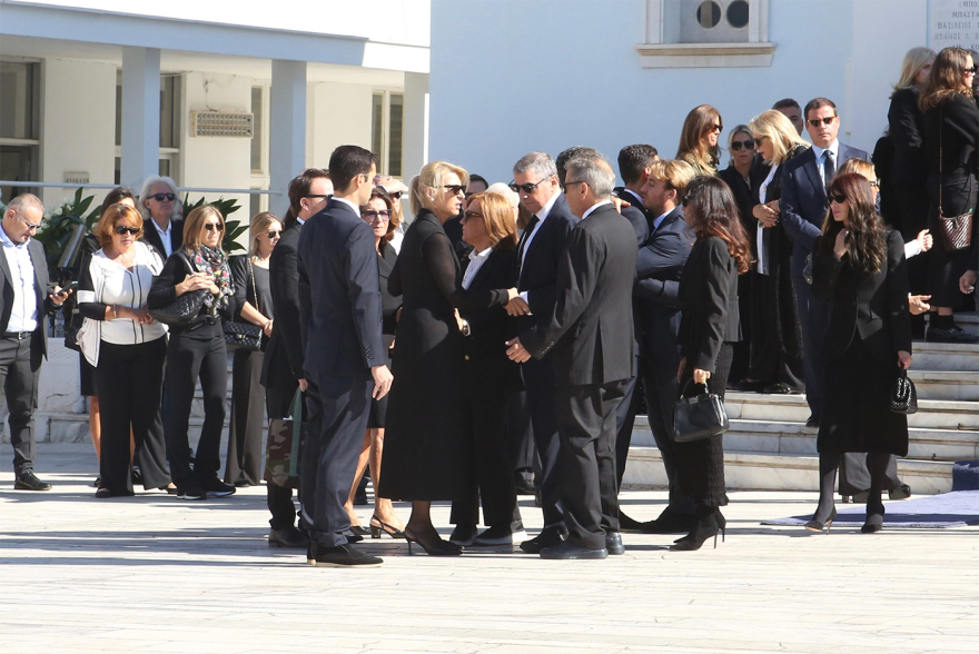 Συγκίνηση στο τελευταίο αντίο στη Μαρίσσα Λεμού στο Α’ Νεκροταφείο Αθηνών