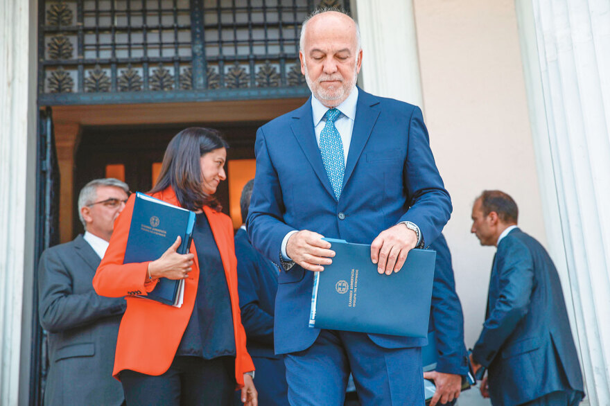 Κληρονομιές και γονικές παροχές: Ποιοι και πόσα θα παίρνουν τώρα από τη «νόμιμη μοίρα» 