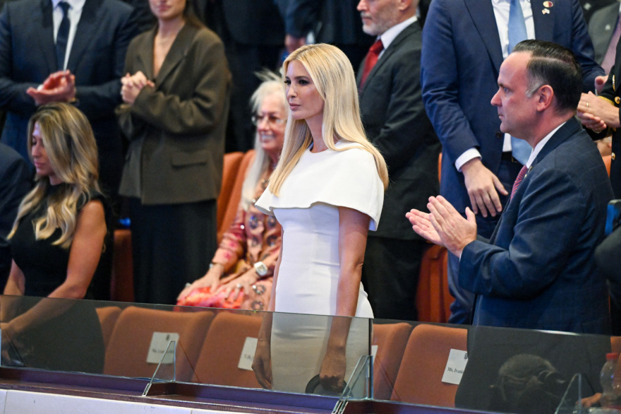 Καταχειροκροτήθηκε η Ιβάνκα Τραμπ κατά την είσοδό της στην Κνέσετ - Δείτε βίντεο