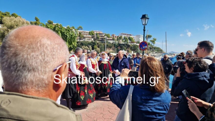 Ο πρίγκιπας Αλβέρτος του Μονακό στην Αλόννησο - Δείτε βίντεο και φωτογραφίες