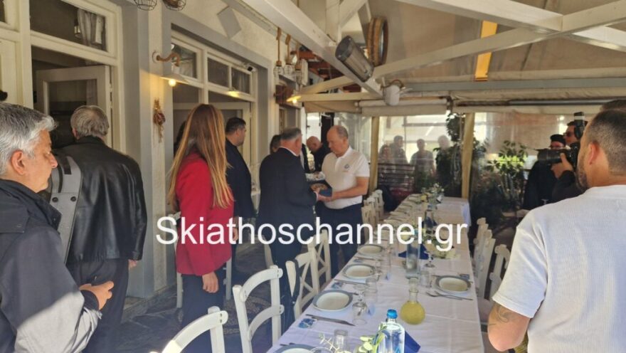 Ο πρίγκιπας Αλβέρτος του Μονακό στην Αλόννησο - Δείτε βίντεο και φωτογραφίες