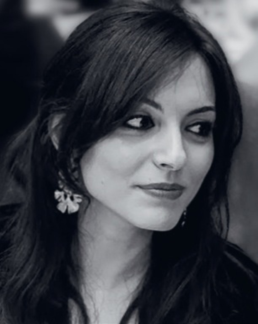 Το ντεμπούτο που κόβει την ανάσα: Η Νατάσα Ιντζόγλου και ο «Φόνος στην Ταράτσα»
