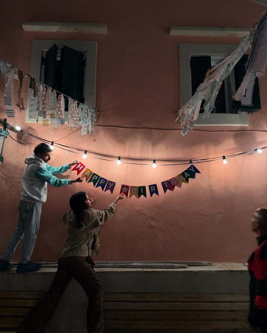 Κλέλια Ανδριολάτου: Το ζεϊμπέκικο για τα γενέθλιά της και ο χορός αλά Παπαρίζου - Δείτε βίντεο