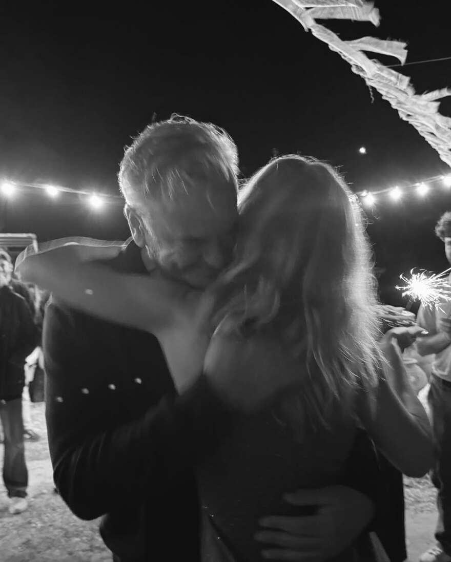 Κλέλια Ανδριολάτου: Το ζεϊμπέκικο για τα γενέθλιά της και ο χορός αλά Παπαρίζου - Δείτε βίντεο