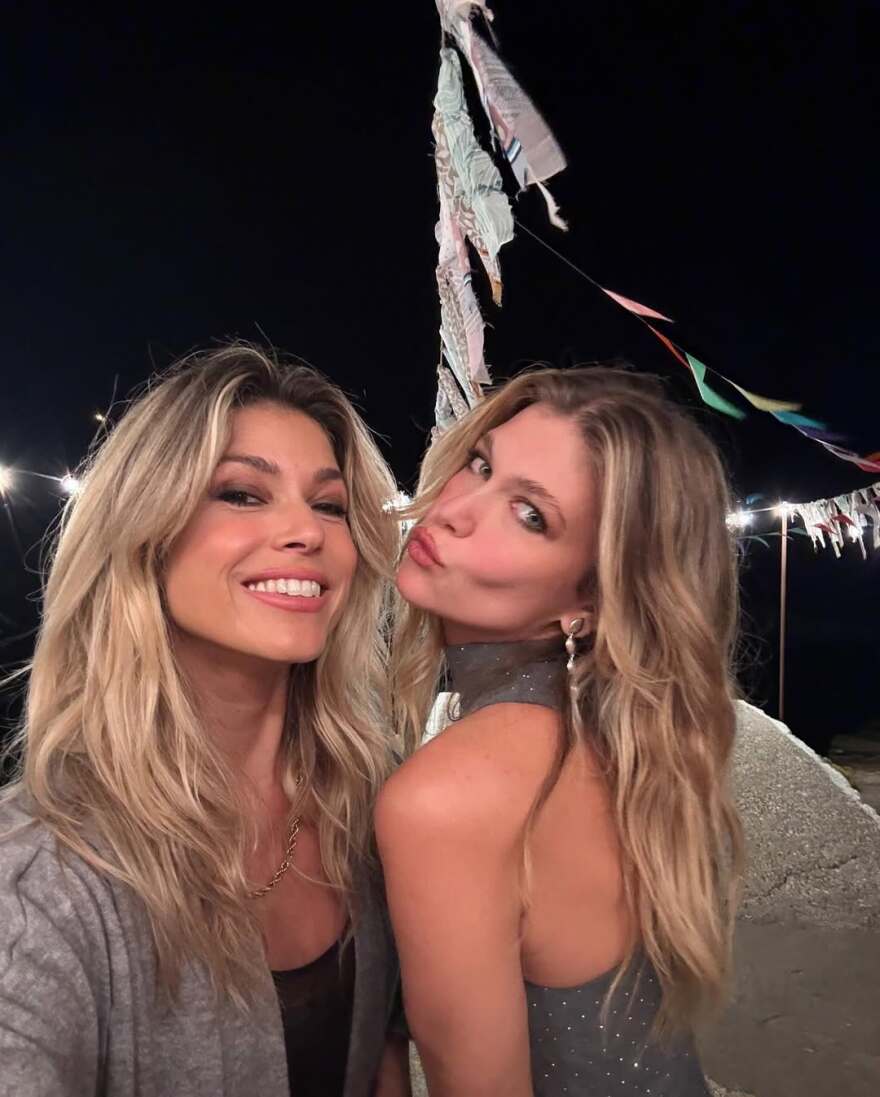 Κλέλια Ανδριολάτου: Το ζεϊμπέκικο για τα γενέθλιά της και ο χορός αλά Παπαρίζου - Δείτε βίντεο