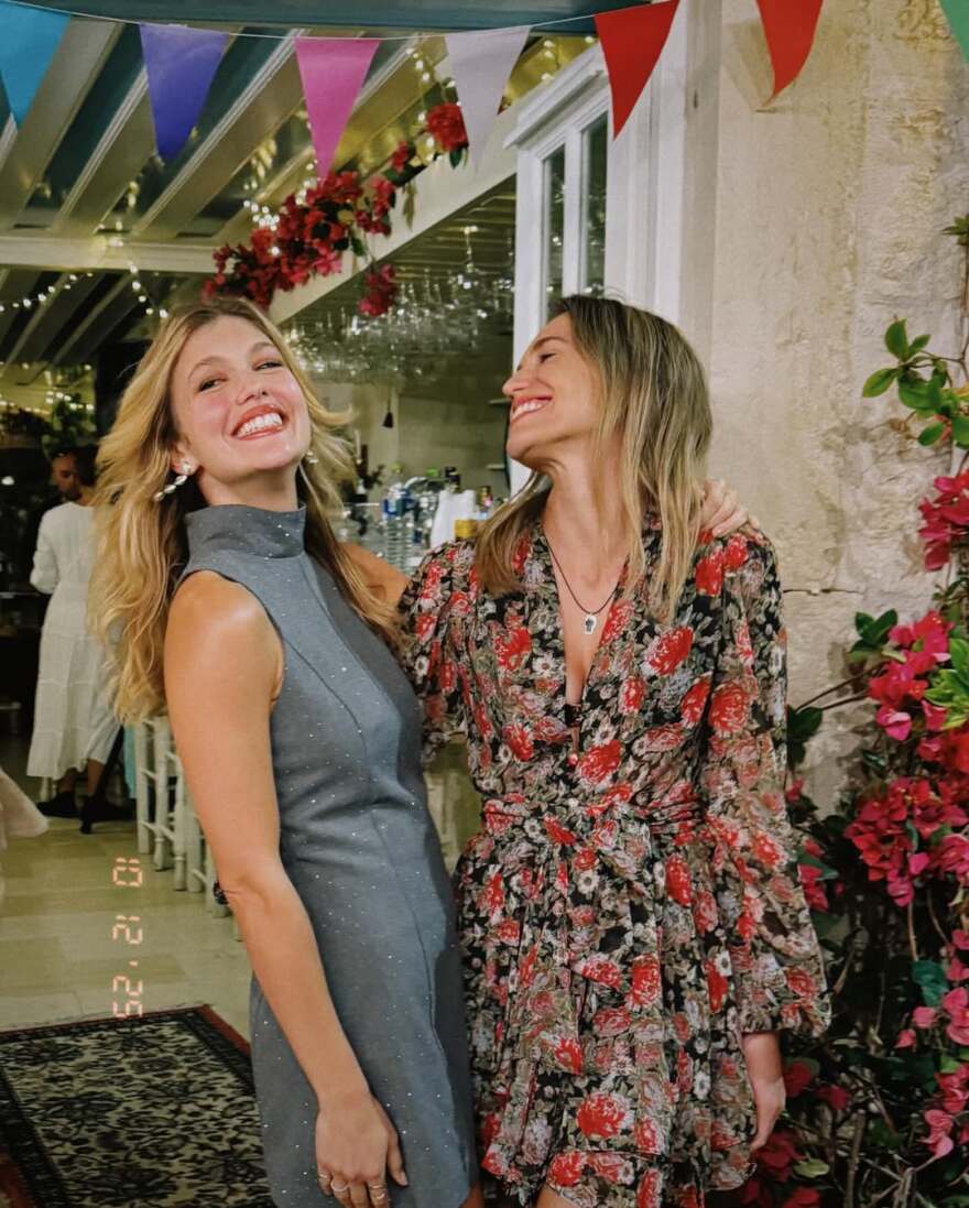 Κλέλια Ανδριολάτου: Το ζεϊμπέκικο για τα γενέθλιά της και ο χορός αλά Παπαρίζου - Δείτε βίντεο