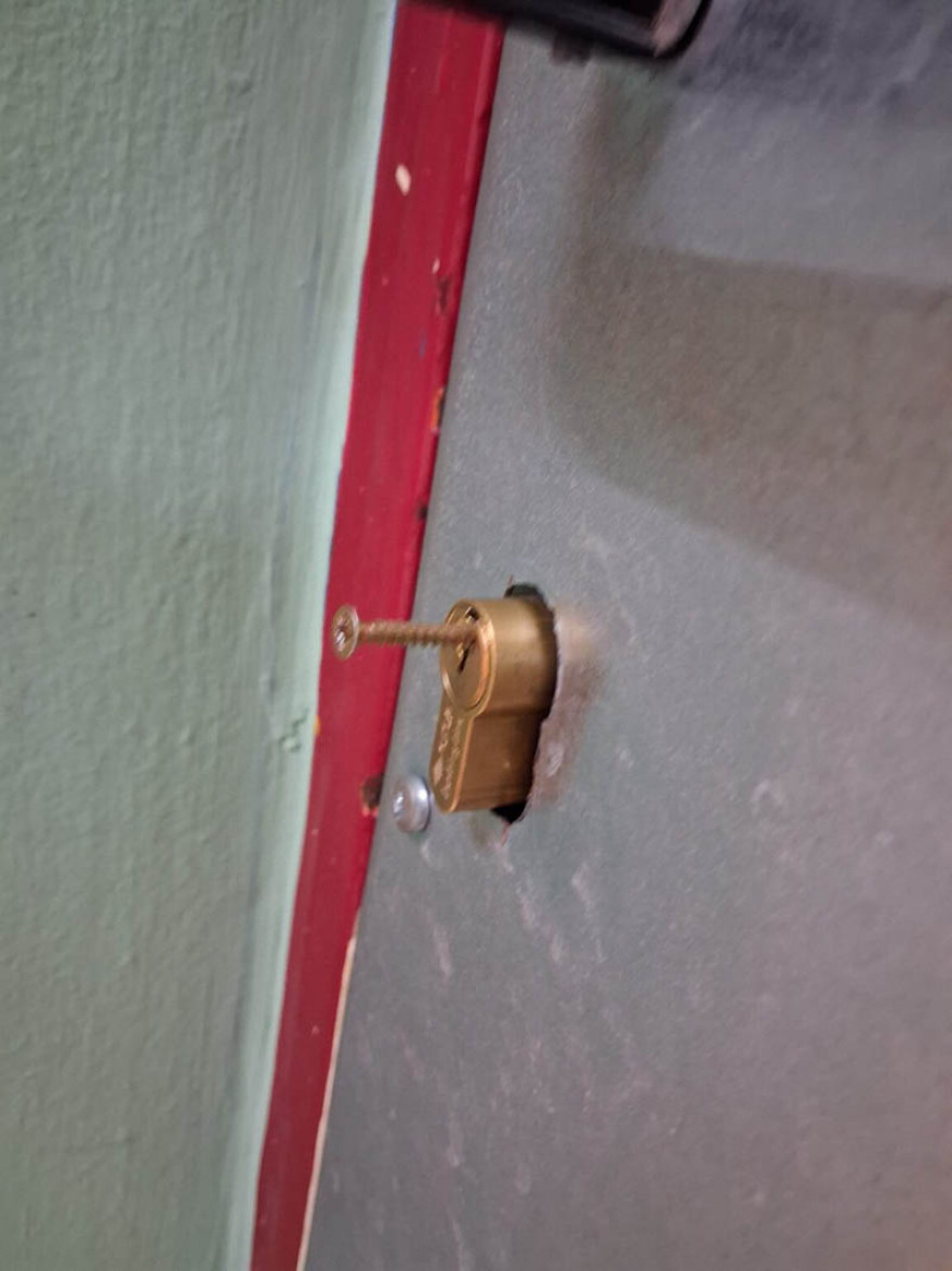 Ραφήνα: Βανδαλισμοί στο Γυμνάσιο μετά τη λήξη της κατάληψης