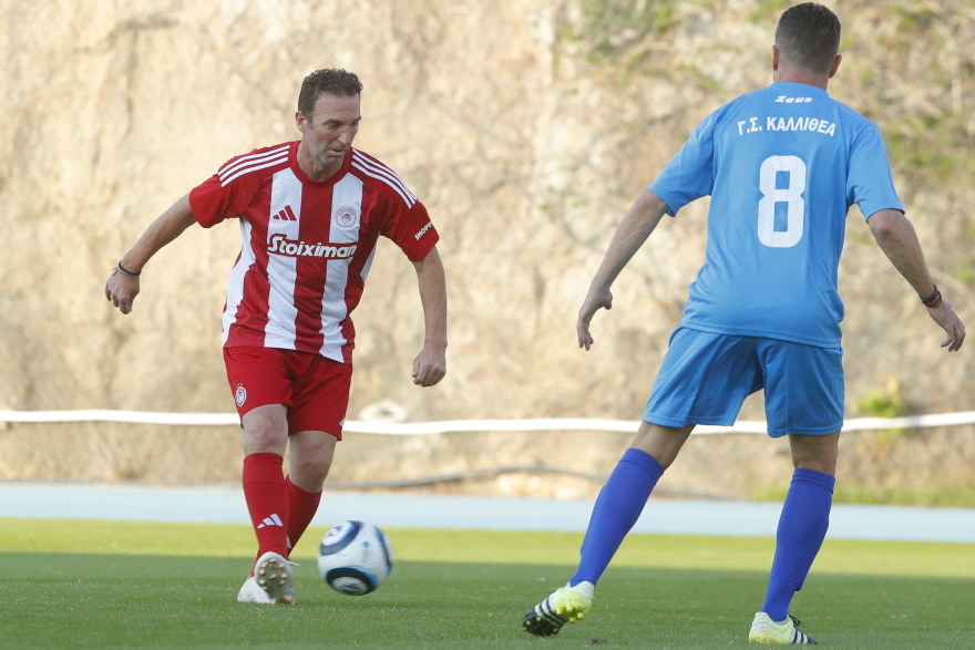 Φιλικό βετεράνων Ολυμπιακού και Καλλιθέας στη μνήμη του Νίκου Σαλευρή - Φωτογραφίες 