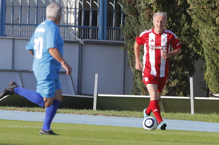 Φιλικό βετεράνων Ολυμπιακού και Καλλιθέας στη μνήμη του Νίκου Σαλευρή - Φωτογραφίες 