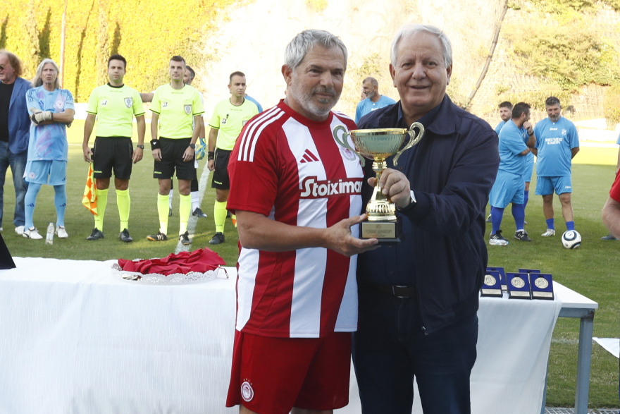 Φιλικό βετεράνων Ολυμπιακού και Καλλιθέας στη μνήμη του Νίκου Σαλευρή - Φωτογραφίες 