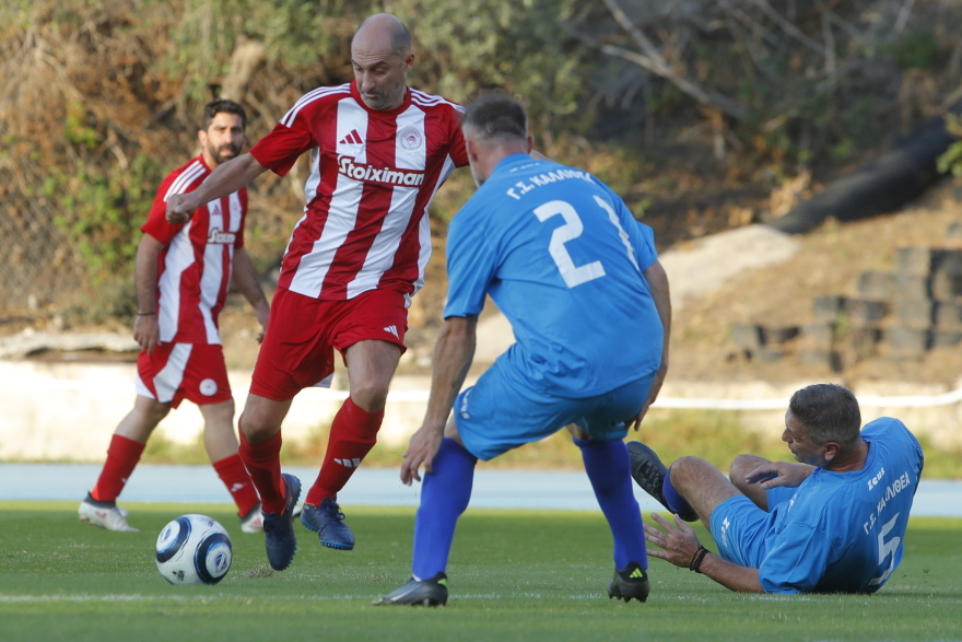 Φιλικό βετεράνων Ολυμπιακού και Καλλιθέας στη μνήμη του Νίκου Σαλευρή - Φωτογραφίες 