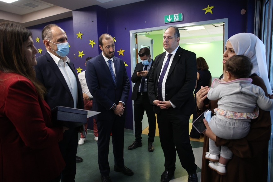 Επίσκεψη Γεραπετρίτη με την Παλαιστίνια υπουργό Εξωτερικών στην Ογκολογική Μονάδα Παίδων «Μαριάννα Β. Βαρδινογιάννη-ΕΛΠΙΔΑ»
