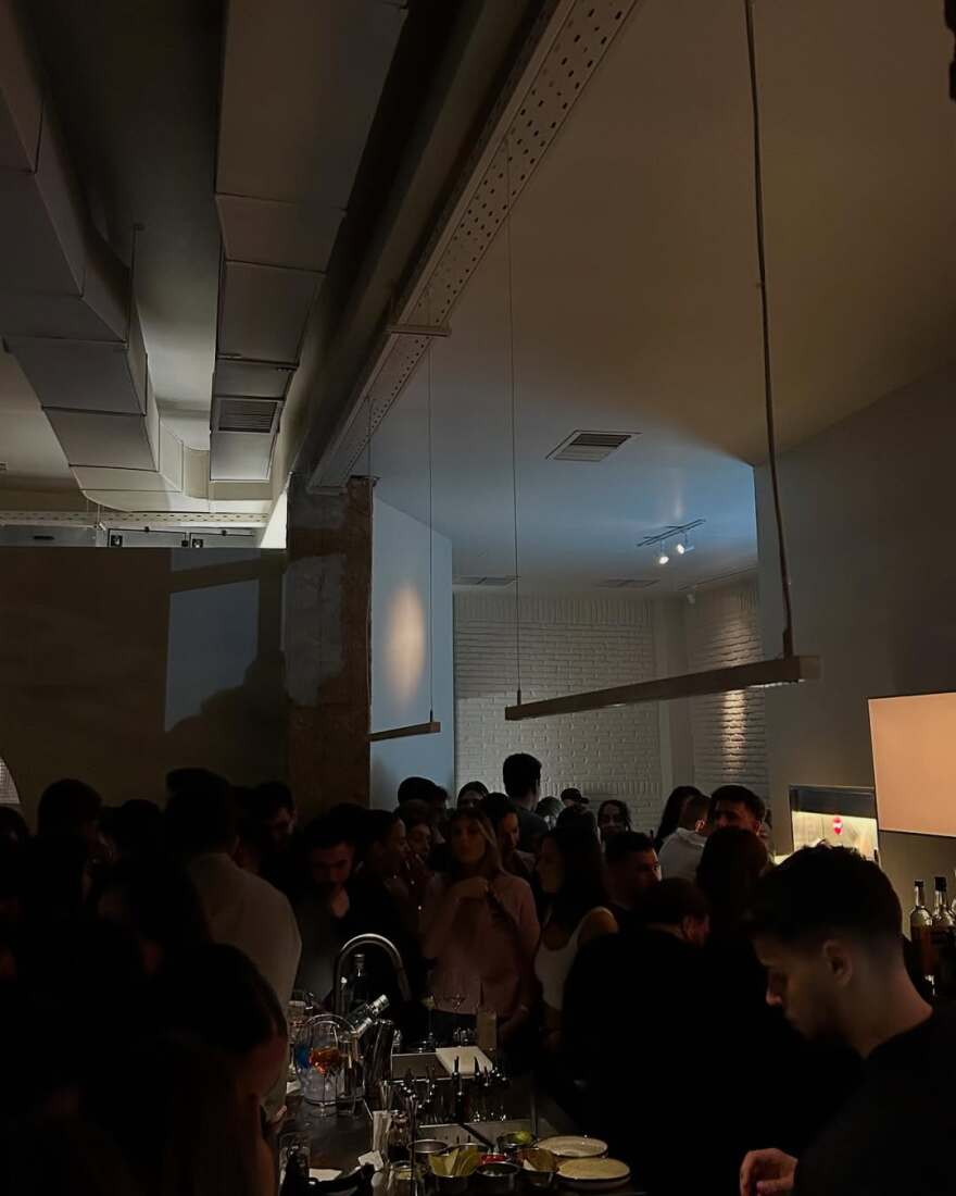 Φαγητό - ποτό - πάρτι με ελληνικά: Το τρίπτυχο της διασκέδασης από την παραλιακή μέχρι την Κηφισιά, ζητούνται... εναγωνίως μουσικοί για τα live