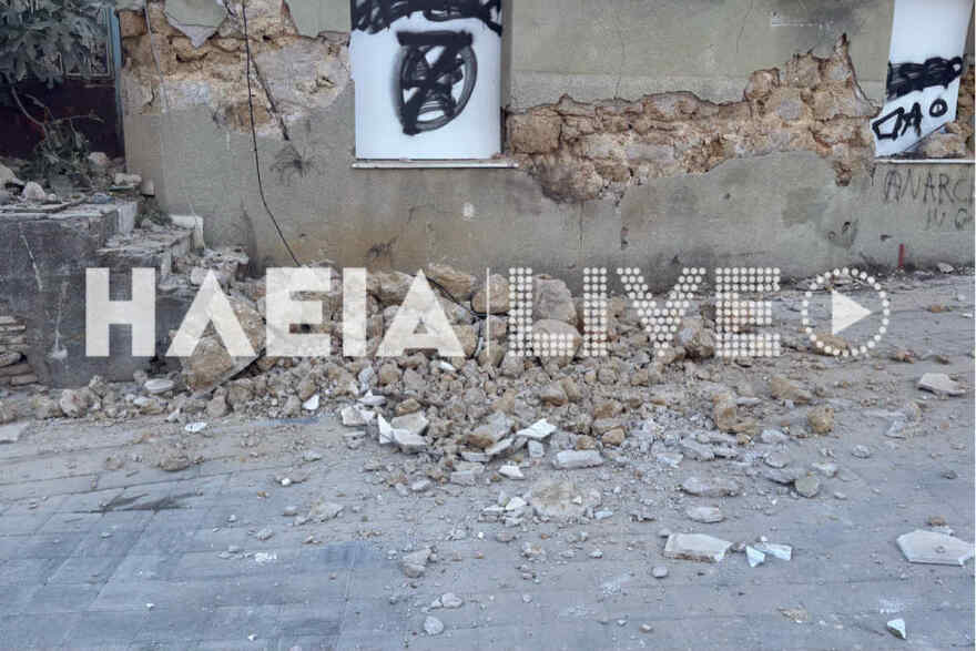 Κτίριο κατέρρευσε στον Πύργο, δείτε φωτογραφίες