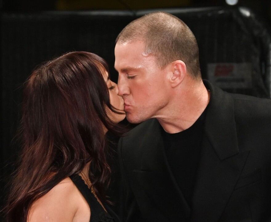 Τσάνινγκ Τέιτουμ: Τα φιλιά με την Ίνκα Γουίλιαμς στην πρεμιέρα του «Roofman» - Δείτε βίντεο και φωτογραφίες