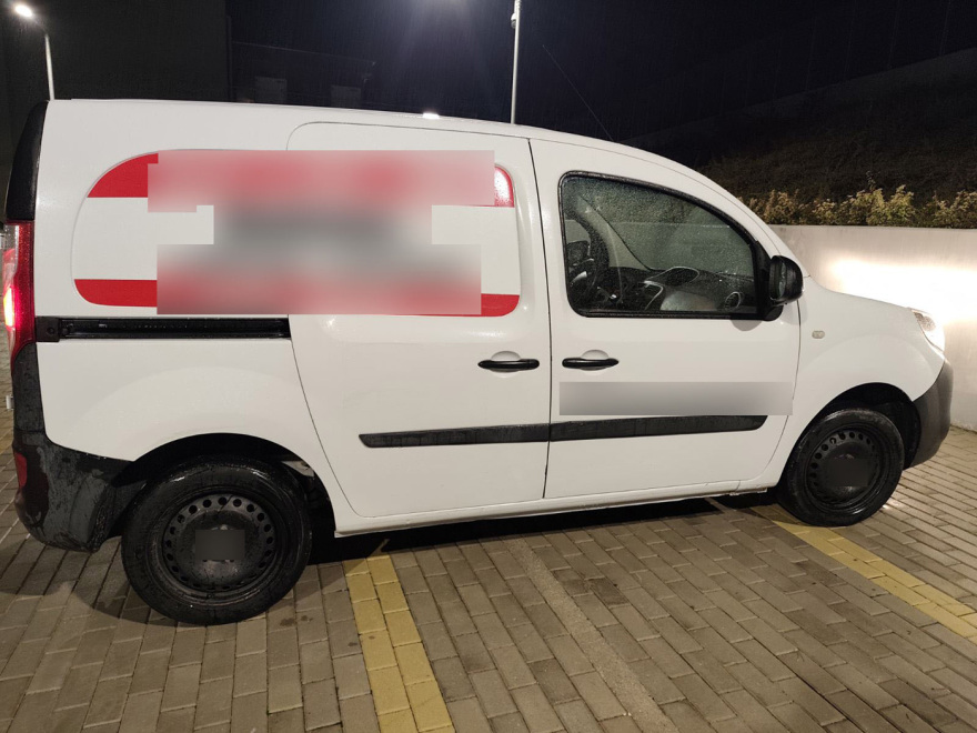 Τέσσερις συλλήψεις μετά από καταδίωξη στην Κοζάνη - Μετέφεραν 43 κιλά κάνναβης<br />
