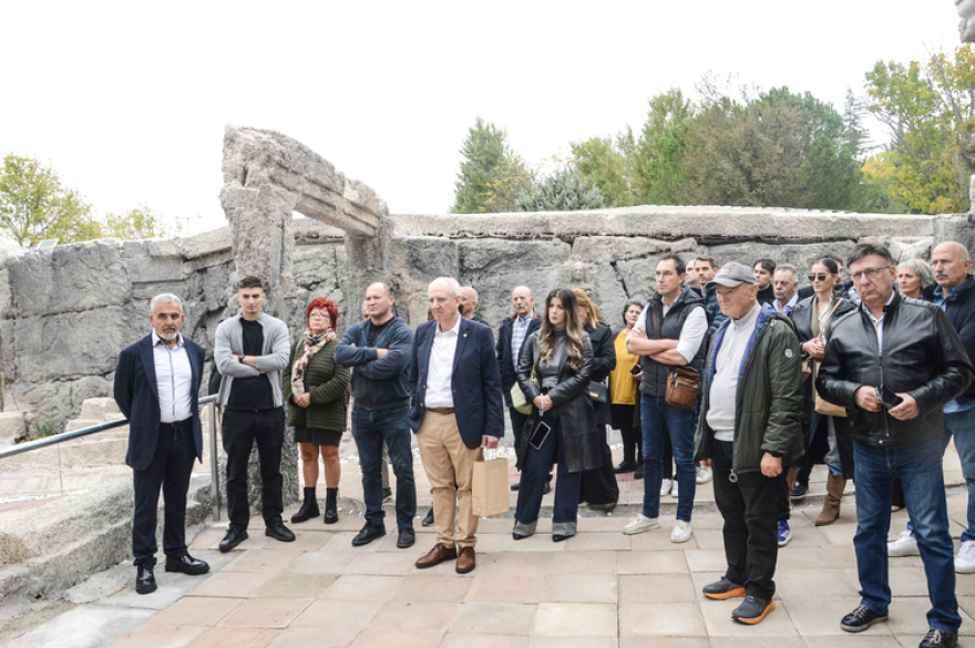 Έκθεση με φιγούρες φυσικού μεγέθους φέρνει τον Μέγα Αλέξανδρο στο σήμερα - Δείτε φωτογραφίες