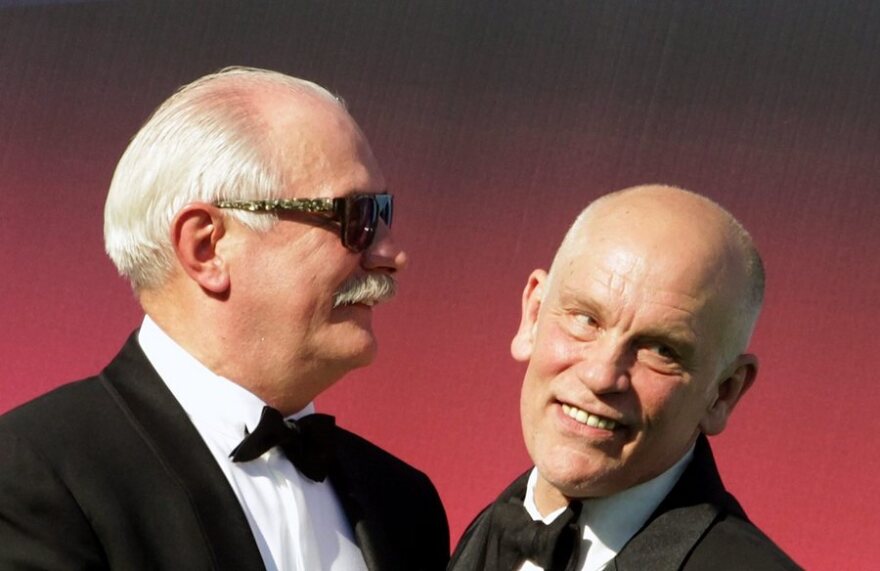 Από τον «Ψεύτη ήλιο» στην πολιτική και τον Πούτιν: Η ζωή και το έργο του σπουδαίου Ρώσου σκηνοθέτη Νικίτα Μιχάλκοφ