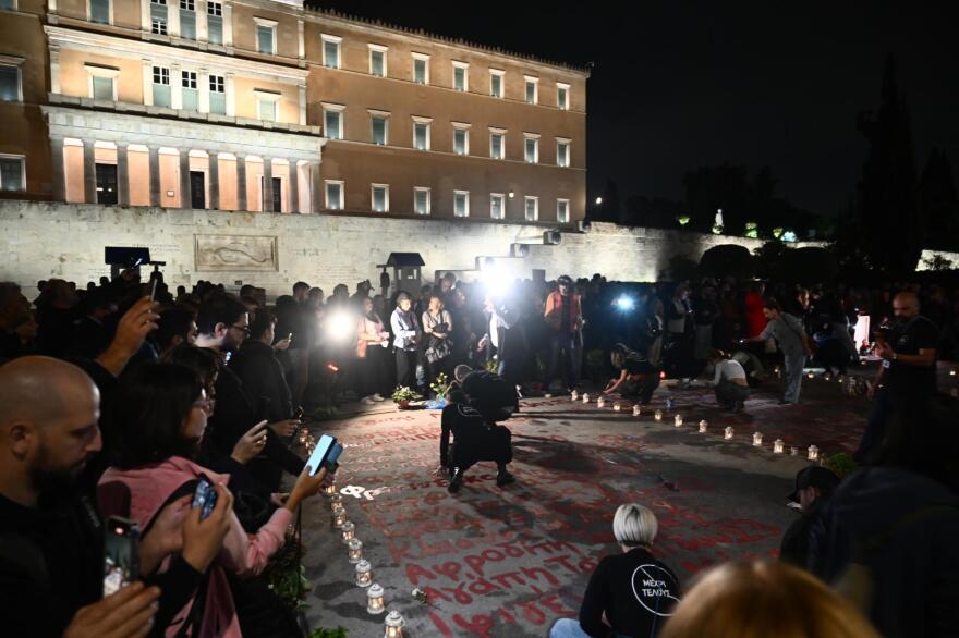 sugkentrosi-suntagma-tempi__9_