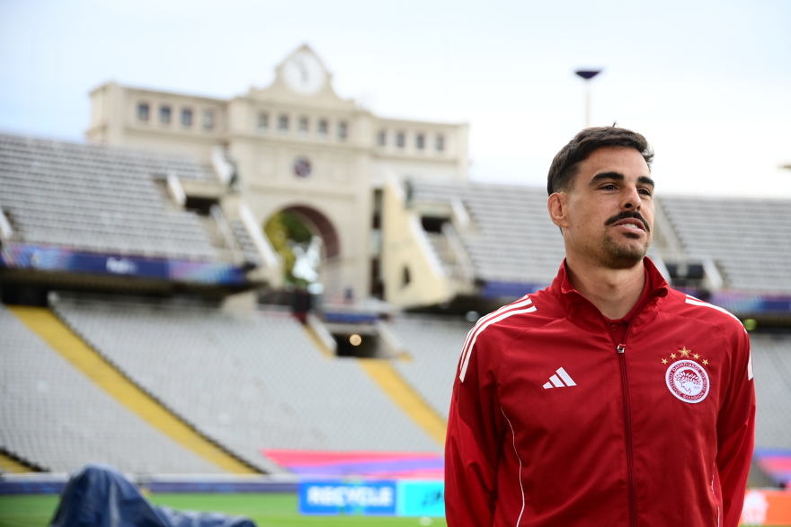 Ολυμπιακός: Η τελευταία προπόνηση στο Μονζουίκ πριν από τη μάχη με την Μπαρτσελόνα - Βίντεο, φωτογραφίες 