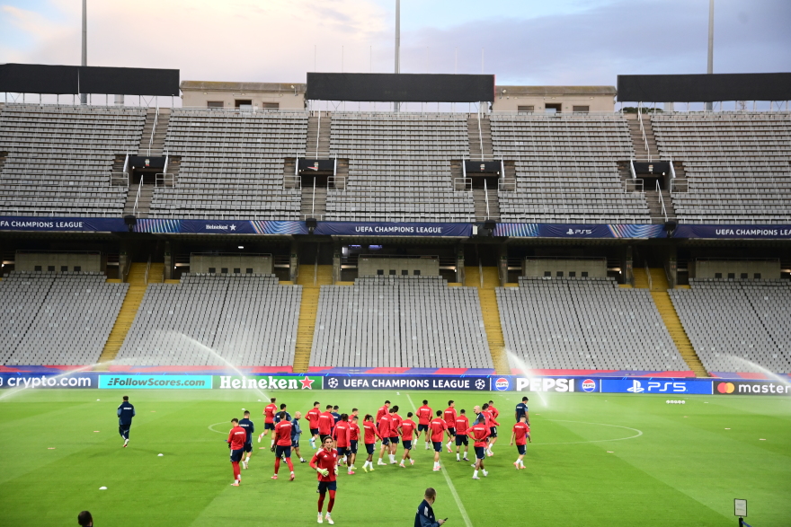 Ολυμπιακός: Η τελευταία προπόνηση στο Μονζουίκ πριν από τη μάχη με την Μπαρτσελόνα - Βίντεο, φωτογραφίες 