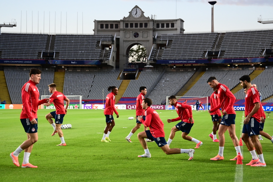 Ολυμπιακός: Η τελευταία προπόνηση στο Μονζουίκ πριν από τη μάχη με την Μπαρτσελόνα - Βίντεο, φωτογραφίες 